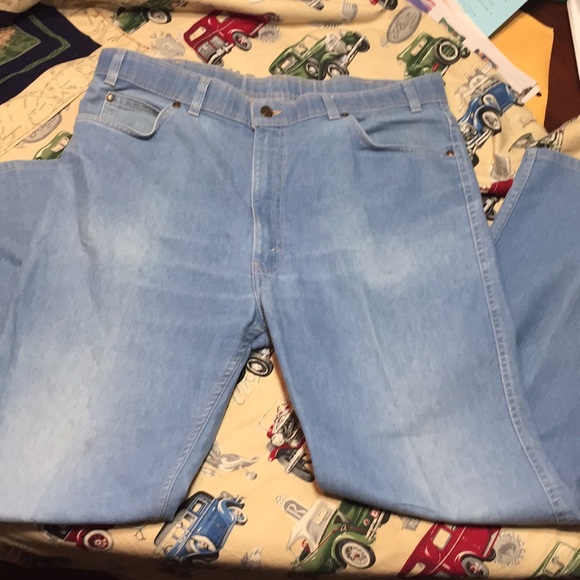 levi's with a skosh more room